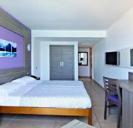 Mar Azul Pur Estil & (adults Only) Hotel
